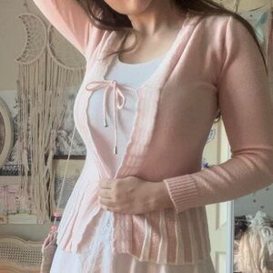 SOLD Vintage Y2k pastel soft girl pink tie front caridgan